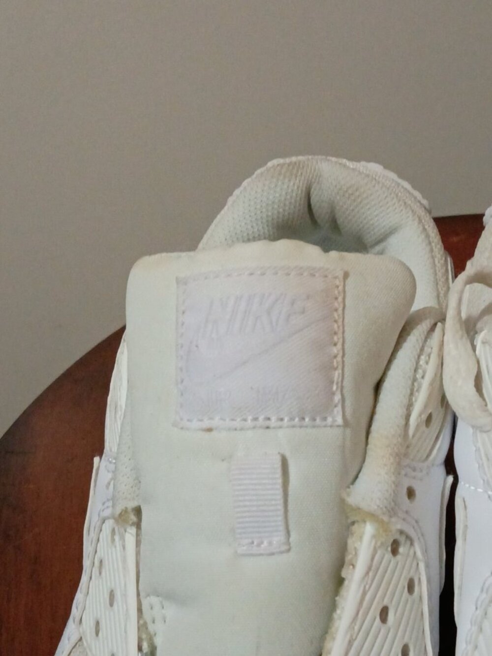 Nike Air Max 90 Triple White Leather Women Sneaker Shoes CQ2560-100 Size 8 - Picture 6 of 13